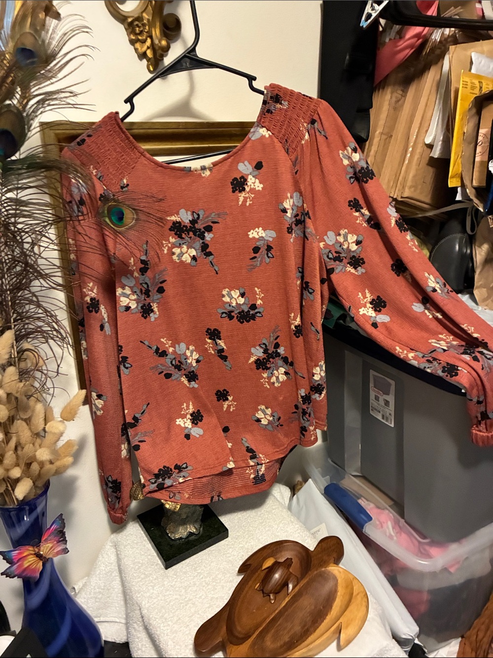 MELLODAY Rust Floral Long Sleeve Smocked-Shoulder Blouse